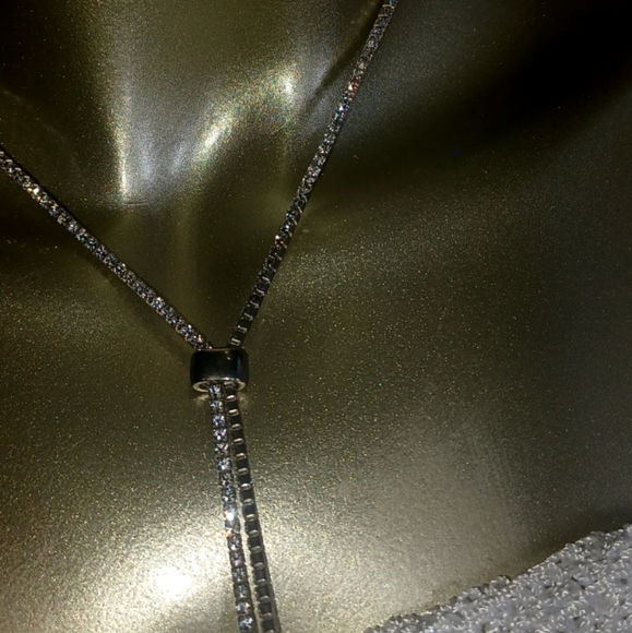 NWT Akira Sparkly Rhinostone Long Necklace with A Knot Detail - Picture 4 of 13
